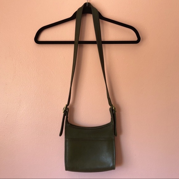 Vintage Coach Olive Crossbody Bag - Picture 2 of 4